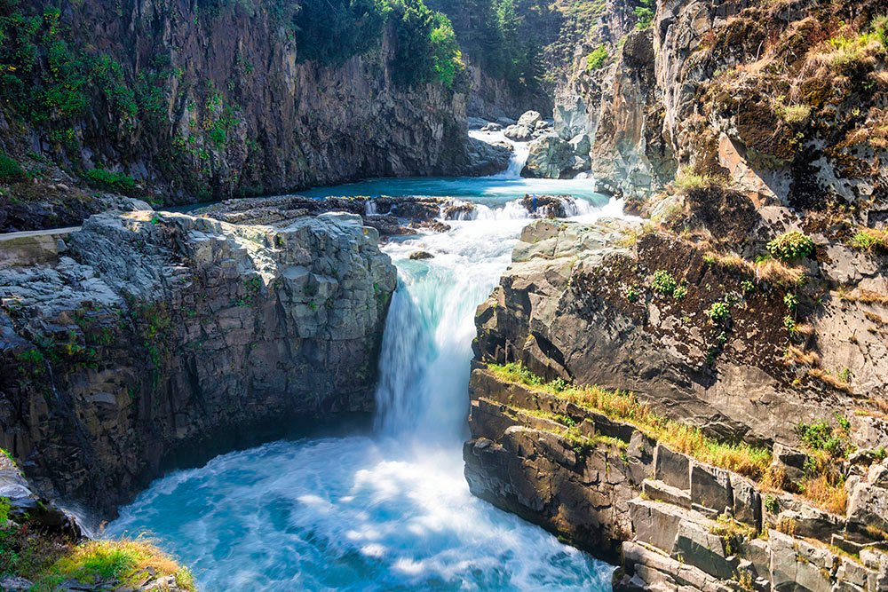 Best of Kashmir 8 Days Tour Package with Valleys & Lakes