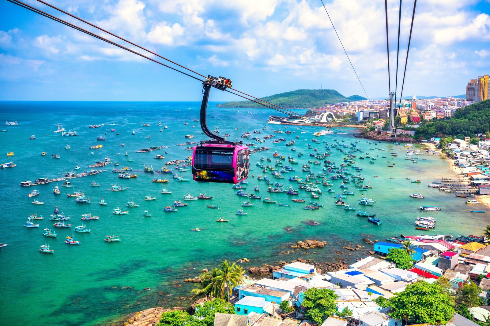 Phu Quoc 4 Days Tour: Grand World, VinWonders & Sunset Town